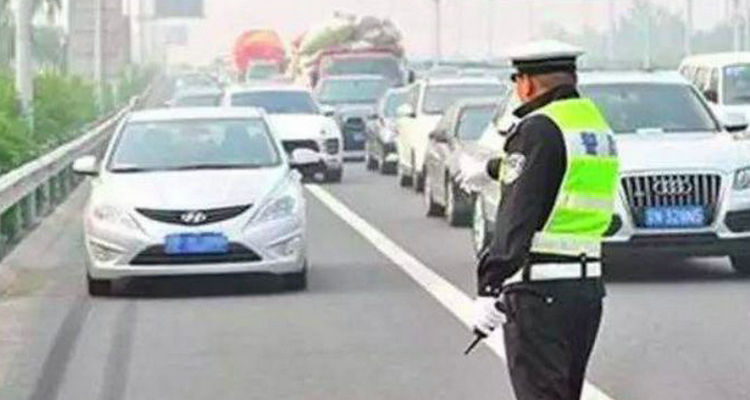 汽車占用非機(jī)動車道怎么處罰