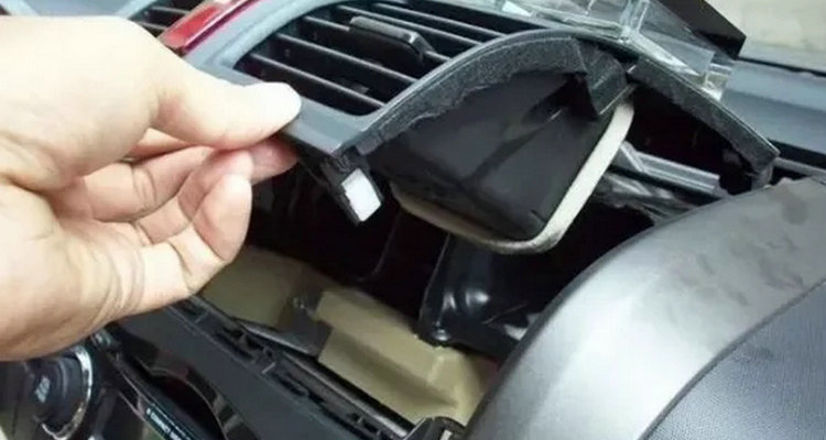 車(chē)內(nèi)空調(diào)不制冷的原因及解決辦法