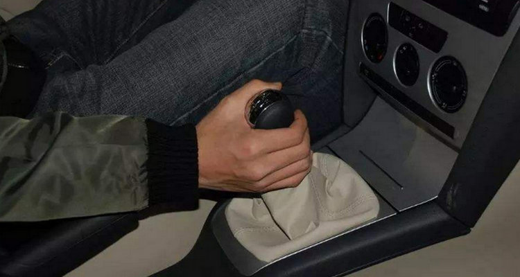 手動(dòng)擋怎么起步又快又穩(wěn)