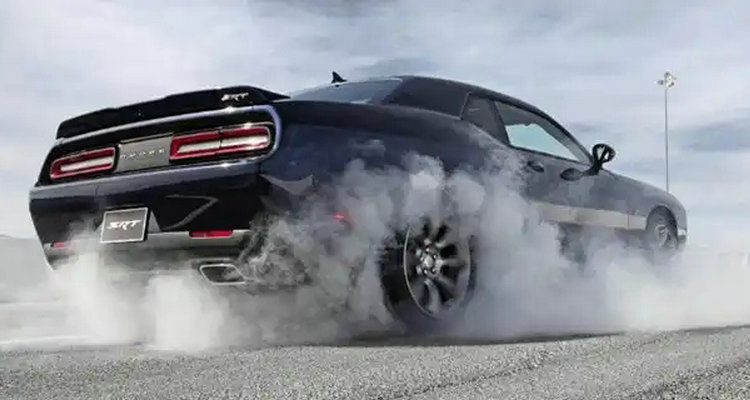 手動(dòng)擋怎么起步不熄火