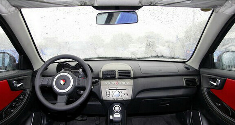 汽車(chē)除霜功能的正確用法