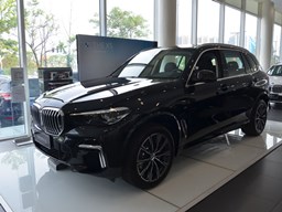 2022款 華晨寶馬X5外觀圖片