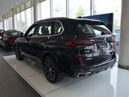 2022款 華晨寶馬X5外觀圖片