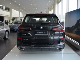 2022款 華晨寶馬X5外觀圖片