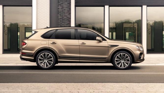 新款賓利添越PHEV上市，0-100km/h加速時間為5.5秒