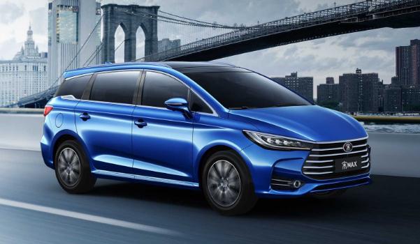 10萬左右有什么車，吉利帝豪顏值高（價格也適中）