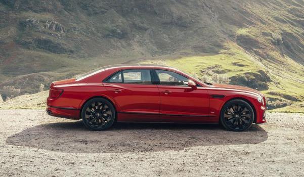 賓利飛馳V8售價(jià)，國(guó)內(nèi)售價(jià)251.8萬(wàn)元（價(jià)格就是財(cái)富象征）