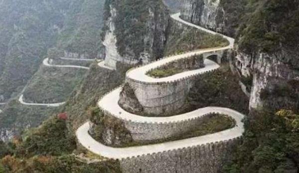 山區(qū)道路對安全行車的主要影響，路況不好要集中精力