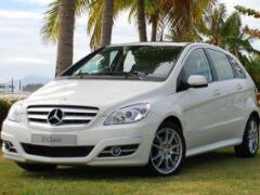 1.3T高顏值空間運(yùn)動旅行車 奔馳b200怎么樣