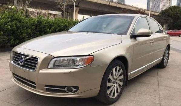 沃爾沃s80多少錢(qián)，二手車(chē)保值率低（維修保養(yǎng)難）