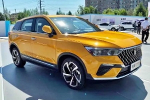 奔騰t77價格及圖片2022款，市場在售2021款報價10萬