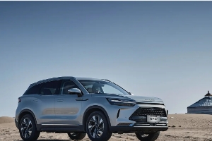 北京x7和哈弗h6哪個好，北京x7動力參數(shù)略高（哈弗h6配置堪稱豪華）