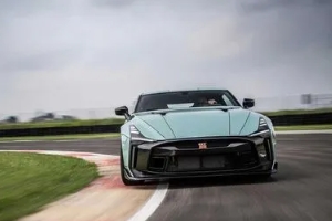 gtr是什么車，日產(chǎn)公司推出的一款跑車