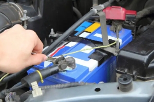 汽車蓄電池幾年換一次，新車保質(zhì)期三年或10萬多公里