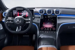 奔馳c級(jí)內(nèi)飾圖片，極具科技感和質(zhì)感