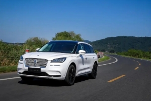林肯冒險(xiǎn)家2022款報(bào)價(jià)及圖片，市場(chǎng)最新款報(bào)價(jià)24萬(wàn)起