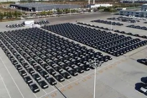 租車一天大概多少錢，具體要看是什么價位的車型（最低150元）