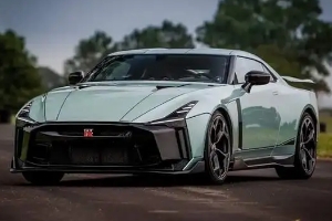 gtr多少錢一輛，參考價(jià)150.5-168萬（國內(nèi)市場(chǎng)已停售）