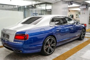 汽車改色貼膜大概多少錢，價(jià)格在3000-6000元左右