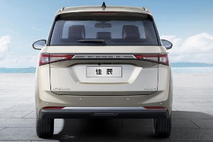 五菱凱捷和五菱佳辰哪個(gè)好 佳辰動力強(qiáng)(凱捷車長4.8米)