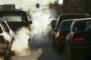 汽車尾氣超標怎么解決 更換火花塞、三元催化器、進排氣系統(tǒng)