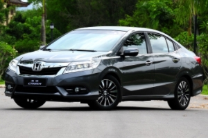 凌派怎么樣 爆發(fā)力強(qiáng)、外觀年輕運(yùn)動、后排空間大（軸距2730mm）