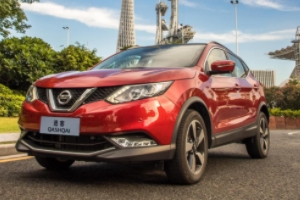 逍客怎么樣 動力平穩(wěn)、油耗較低、尺寸大空間寬敞（百公里6.2L）