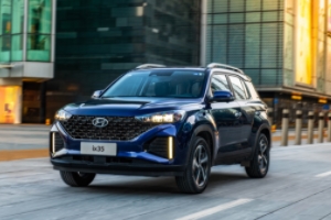 現(xiàn)代ix35怎么樣 加速效果好、車身配置豐富、中控設(shè)計不錯