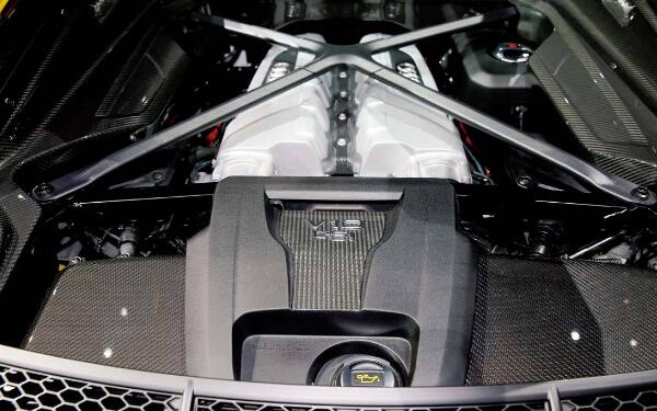 多用于F1賽車(chē)場(chǎng) v10發(fā)動(dòng)機(jī)怎么樣	