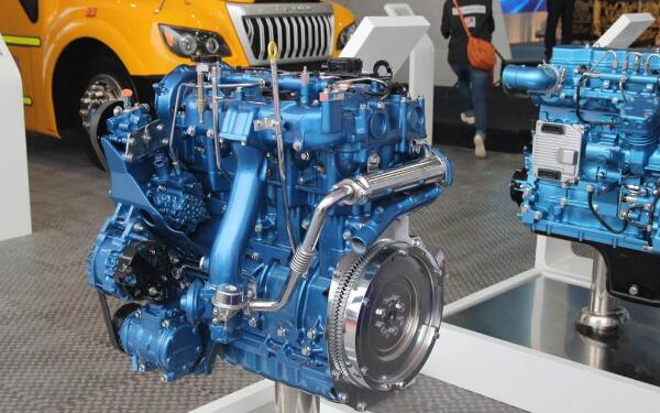 50多年的柴油機制造經(jīng)驗 上柴發(fā)動機質(zhì)量怎么樣