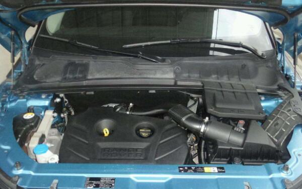 采用全新四缸發(fā)動機 路虎極光發(fā)動機質量怎么樣 	