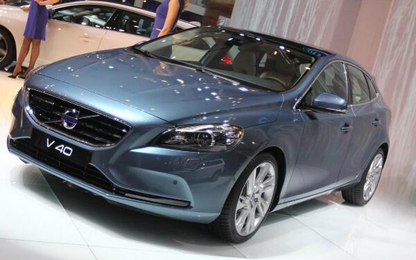 沃爾沃v40價(jià)格多少 2019款沃爾沃v40售價(jià)23萬(wàn)起