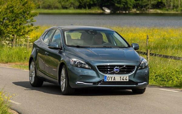 沃爾沃v40價(jià)格多少 2019款沃爾沃v40售價(jià)23萬(wàn)起