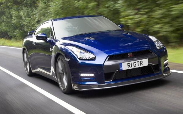 日產(chǎn)高性能跑車(chē) gtr價(jià)格多少錢(qián)一輛