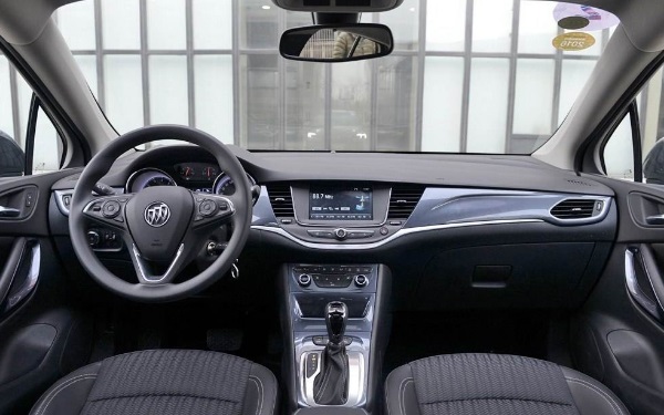 別克旗下中級(jí)運(yùn)動(dòng)轎車 別克威朗價(jià)格多少