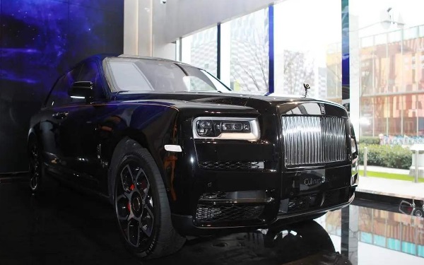 勞斯萊斯的價(jià)格居高不下 新款庫里南Black Badge多少錢