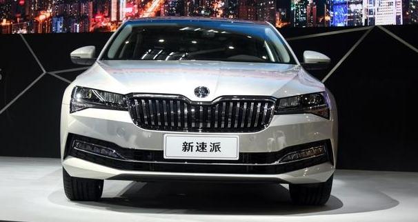 邁騰和速派哪個好，外觀層次分明（線條感強）