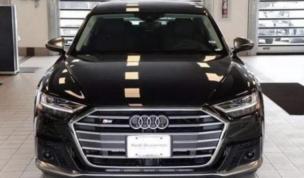 全新奧迪S8L正式上市，百公里加速成績(jī)可達(dá)到4秒