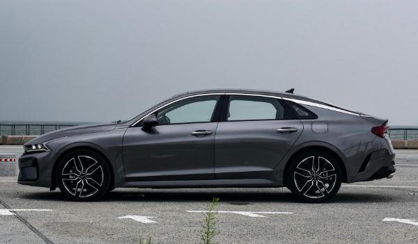 起亞K5凱酷新增車型上市，配置DAW駕駛員疲勞提醒