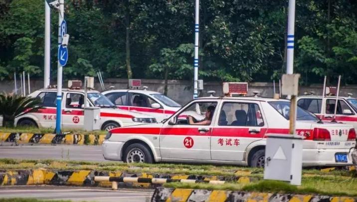 學駕照要多久可以拿到駕照，不出意外45天可拿證