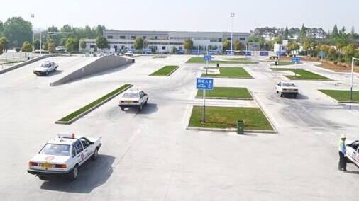 科目二考試心理，熟練后心中有數(shù)不緊張