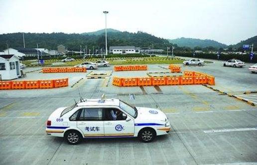 科目二考試心理，熟練后心中有數(shù)不緊張