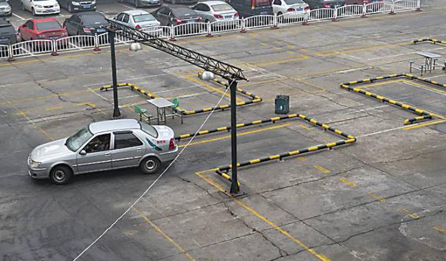 科目二上車步驟口訣，一踩二掛三打四抬五松