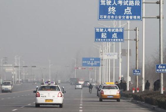 科目三考試內(nèi)容，簡(jiǎn)單更需要細(xì)心