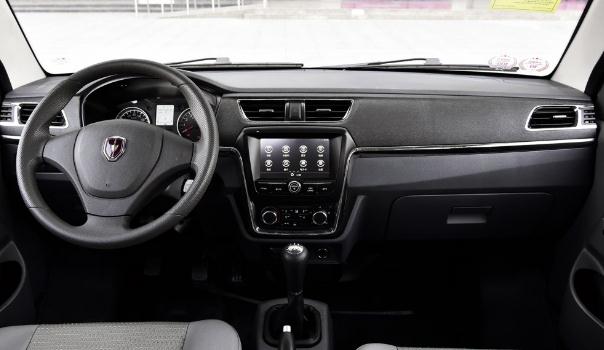 華晨鑫源兩款微卡，載重、爬坡都很出色