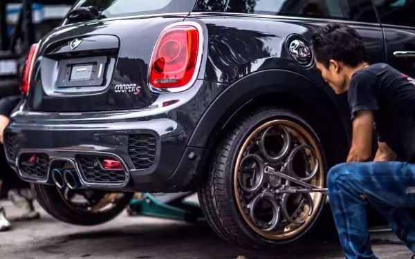 汽車(chē)改裝技術(shù)怎么學(xué) 汽車(chē)改裝行業(yè)有前景嗎