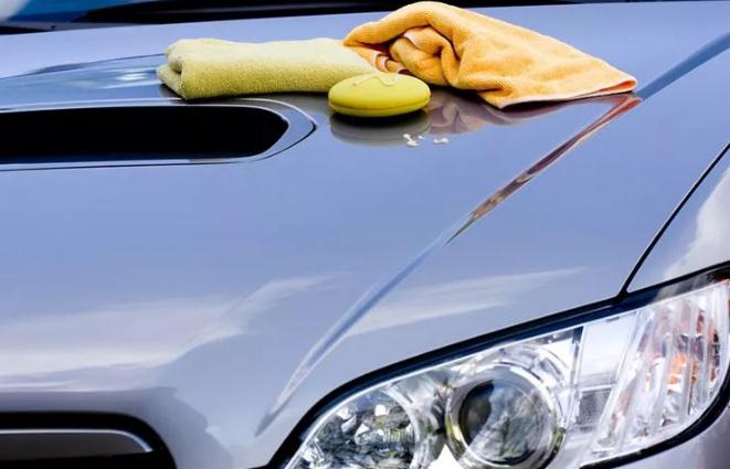 汽車打蠟還是鍍膜，鍍膜比打蠟實用