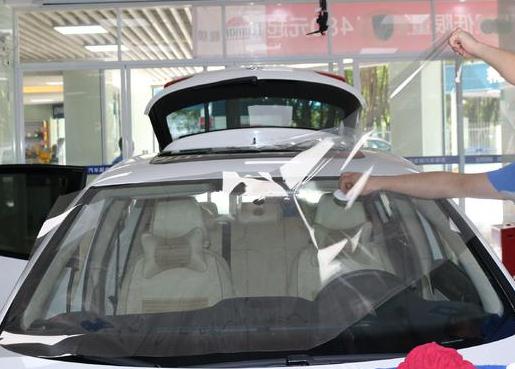 龍膜全車(chē)貼膜多少錢(qián)，常規(guī)膜5000-10000元