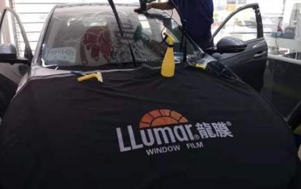 龍膜全車(chē)貼膜多少錢(qián)，常規(guī)膜5000-10000元