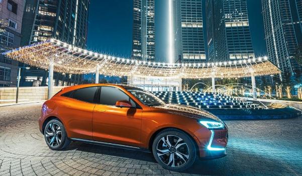 賽力斯SF5自由遠(yuǎn)征版，零百加速時(shí)間達(dá)到4秒級(jí)